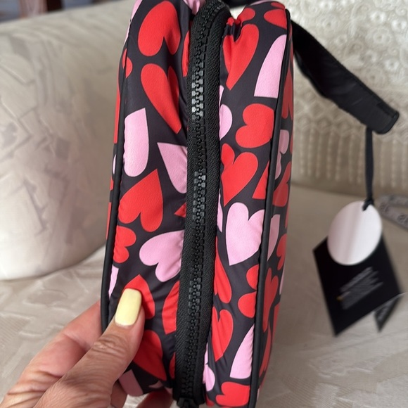 NWT Rachel Roy Red Pink Heart Pattern hanging valet cosmetic travel case Bag zip - Picture 11 of 12